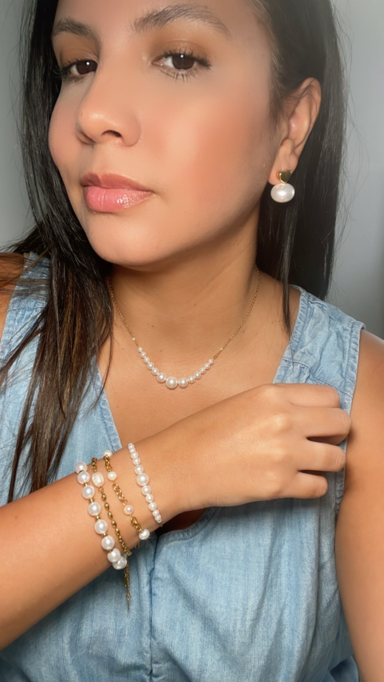 Round Pearls Choker Necklace & Bracelet Set