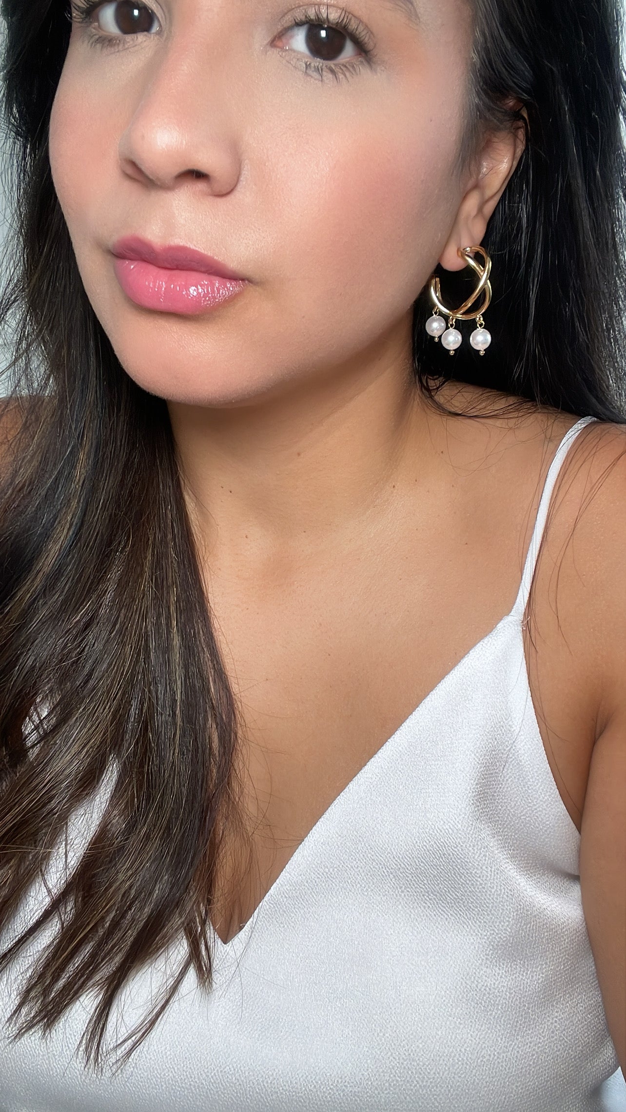 Three Pearls Chic Hoops Studs