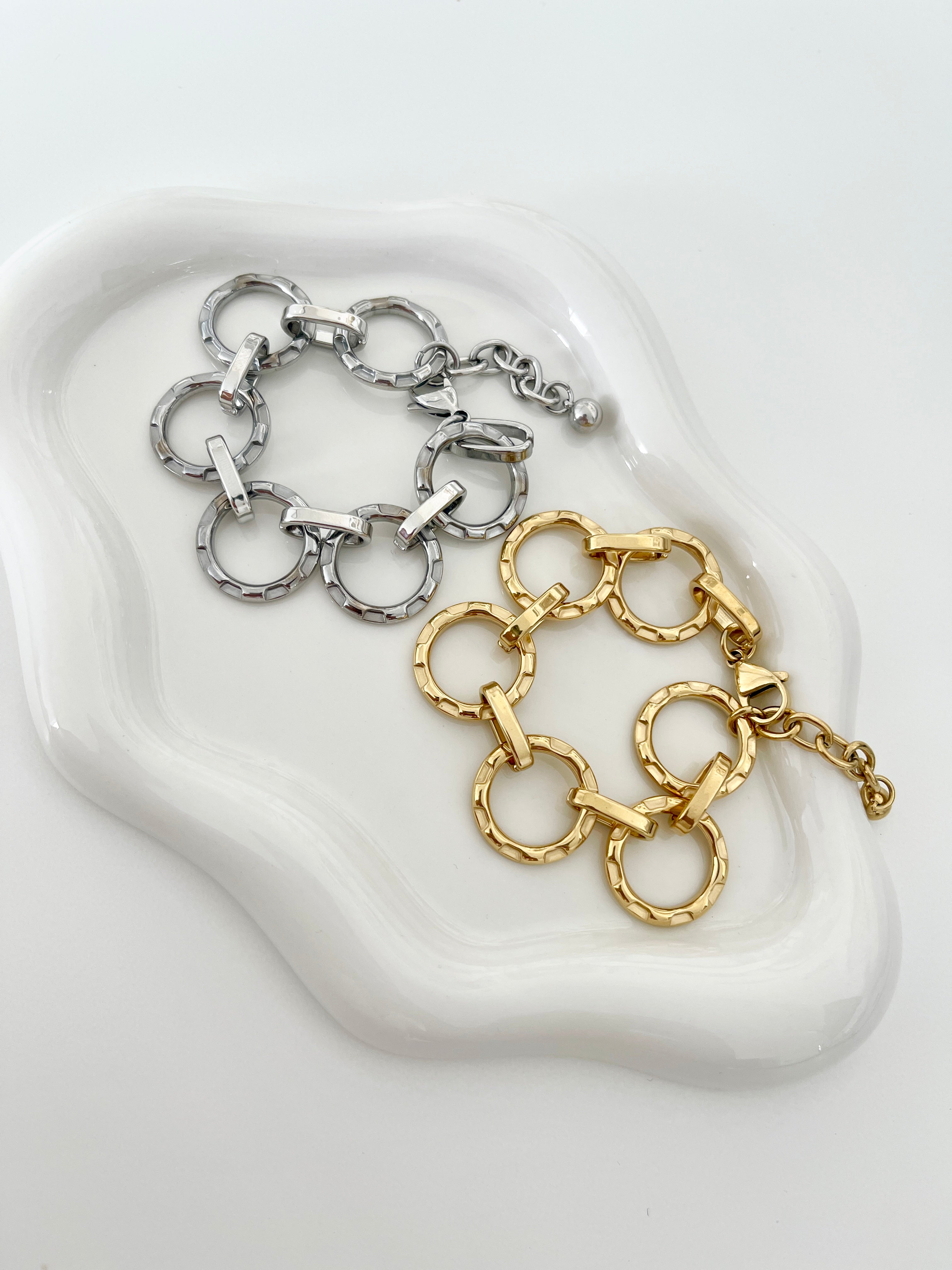 Gold Circles Chain Bracelet