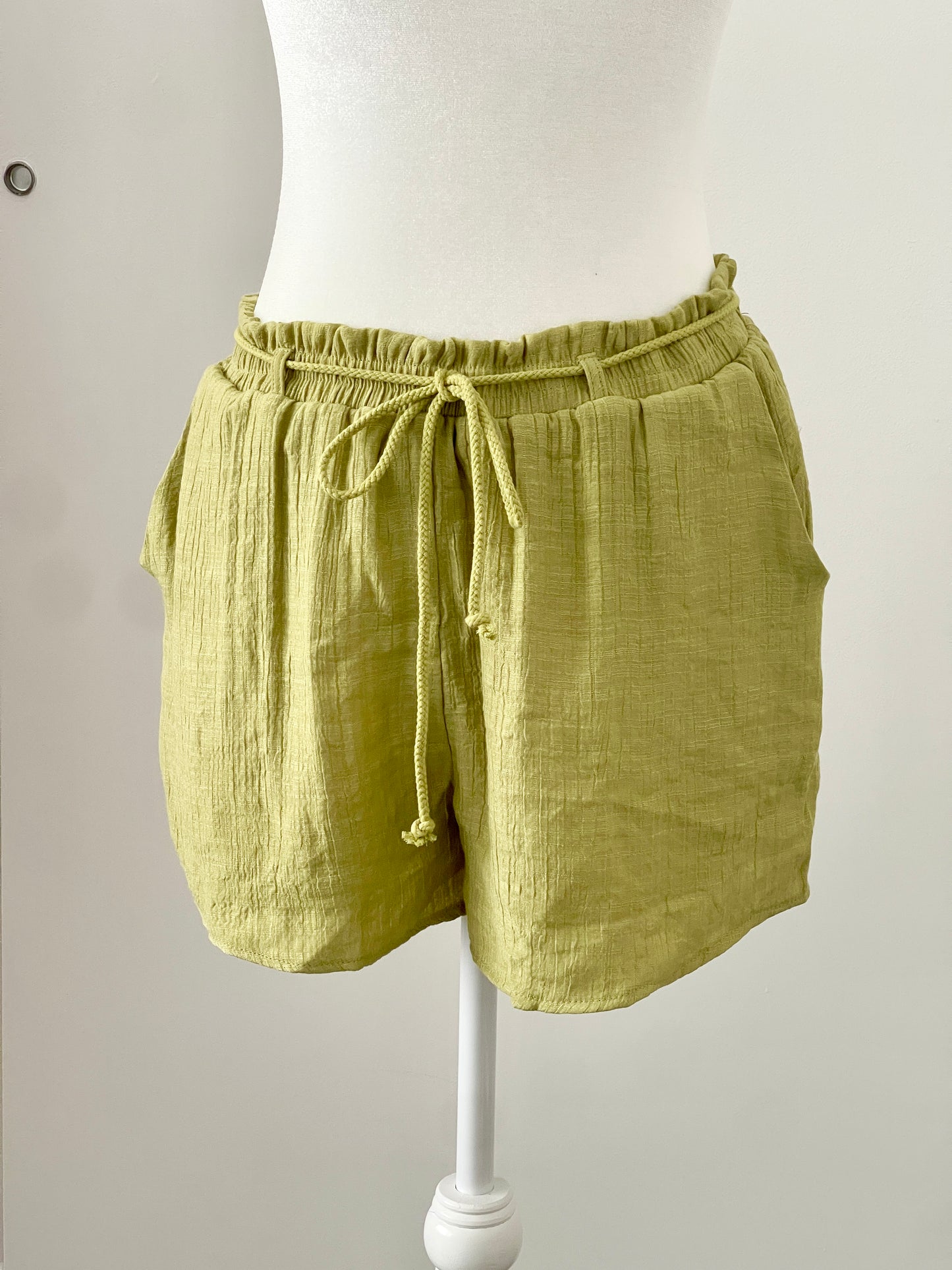 Woven Tiered Short